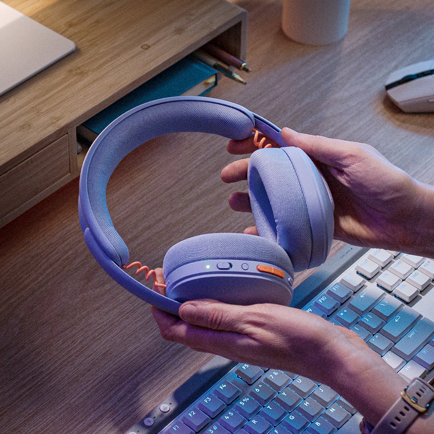 Diadema Gamer Logitech G325 Lightspeed inalámbrica - Lila