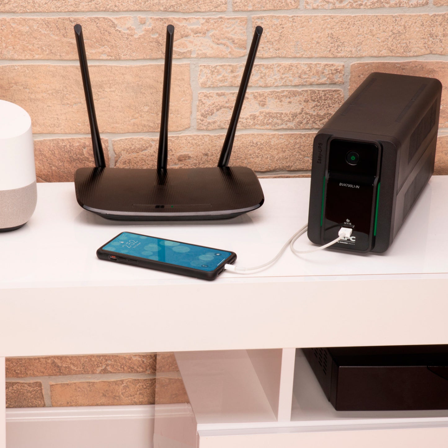 Ups Apc Bvx1200l-lm 1200va Interactiva 6 Tomas Avr 650 Watts