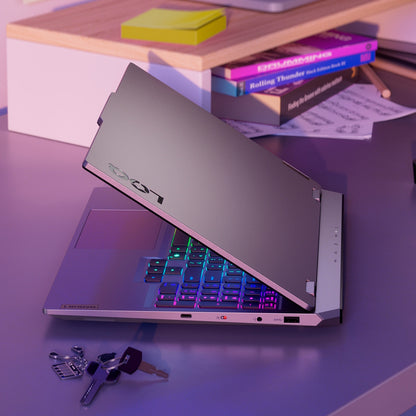 Portátil Gamer Lenovo LOQ Core i7 13700HX 16GB 512GB RTX5050 Windows 11