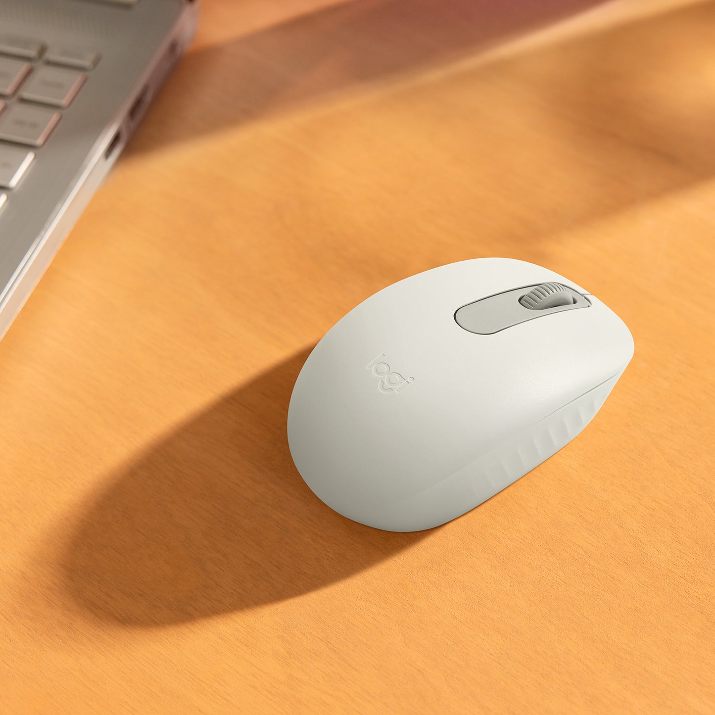 Mouse Logitech M196 Inalámbrico Bluetooth Blanco