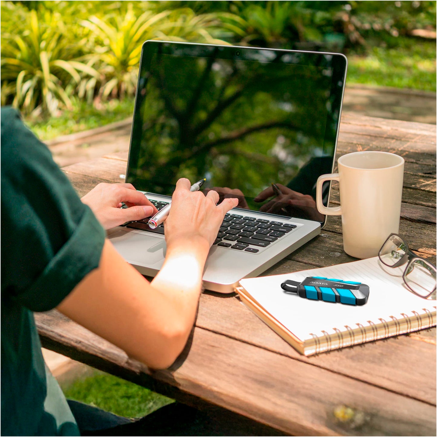 Disco Duro Externo Adata SC740 SSD 2TB USB-C